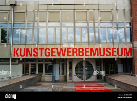 Kunstgewerbemuseum (Museum of Decorative Arts) 